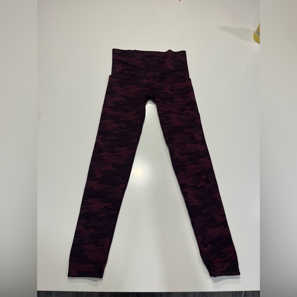 SPANX EcoCare Seamless Leggings - Picture 7 of 7